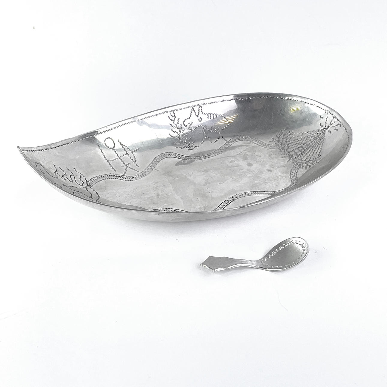 BOWL & SPOON. Tin, joint work.