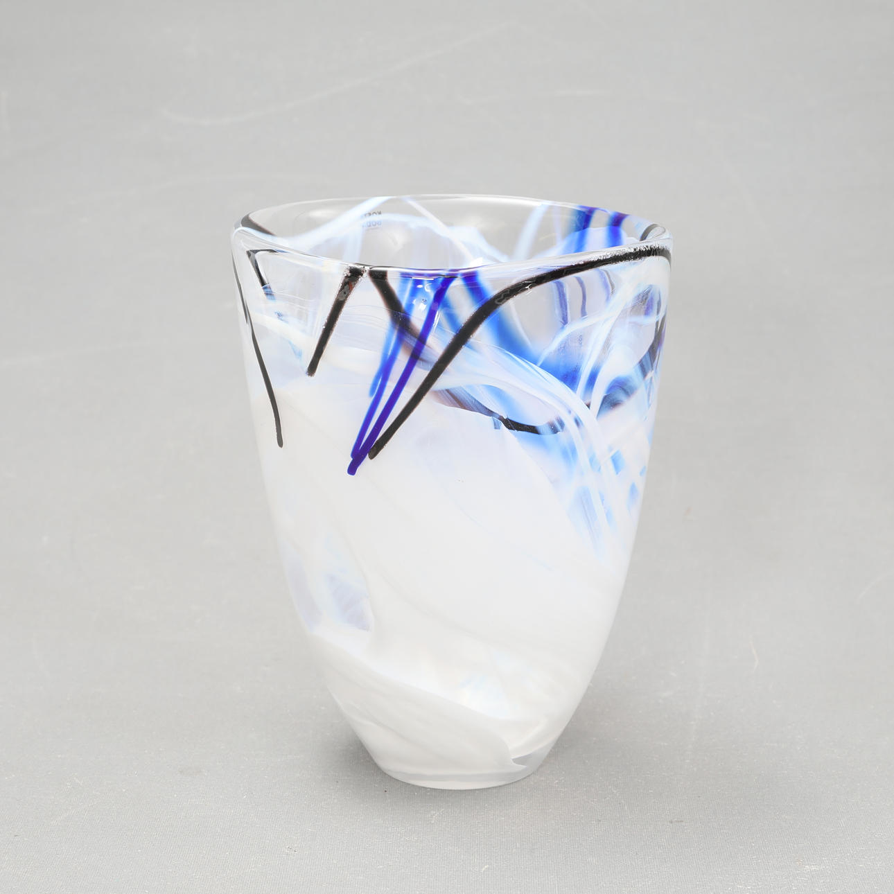 ANNA EHRNER. Vase, “Contrast” Kosta Boda.