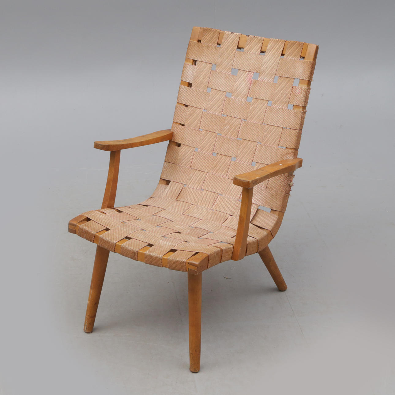 Sillón, de madera, ensillado.