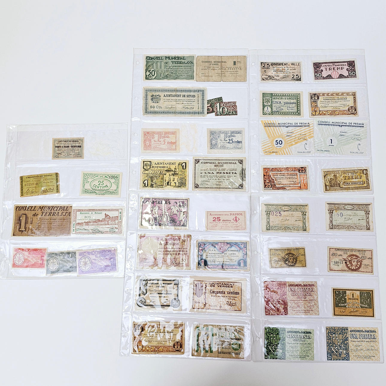 COLLECTION OF 41 CATALAN BANKNOTES.