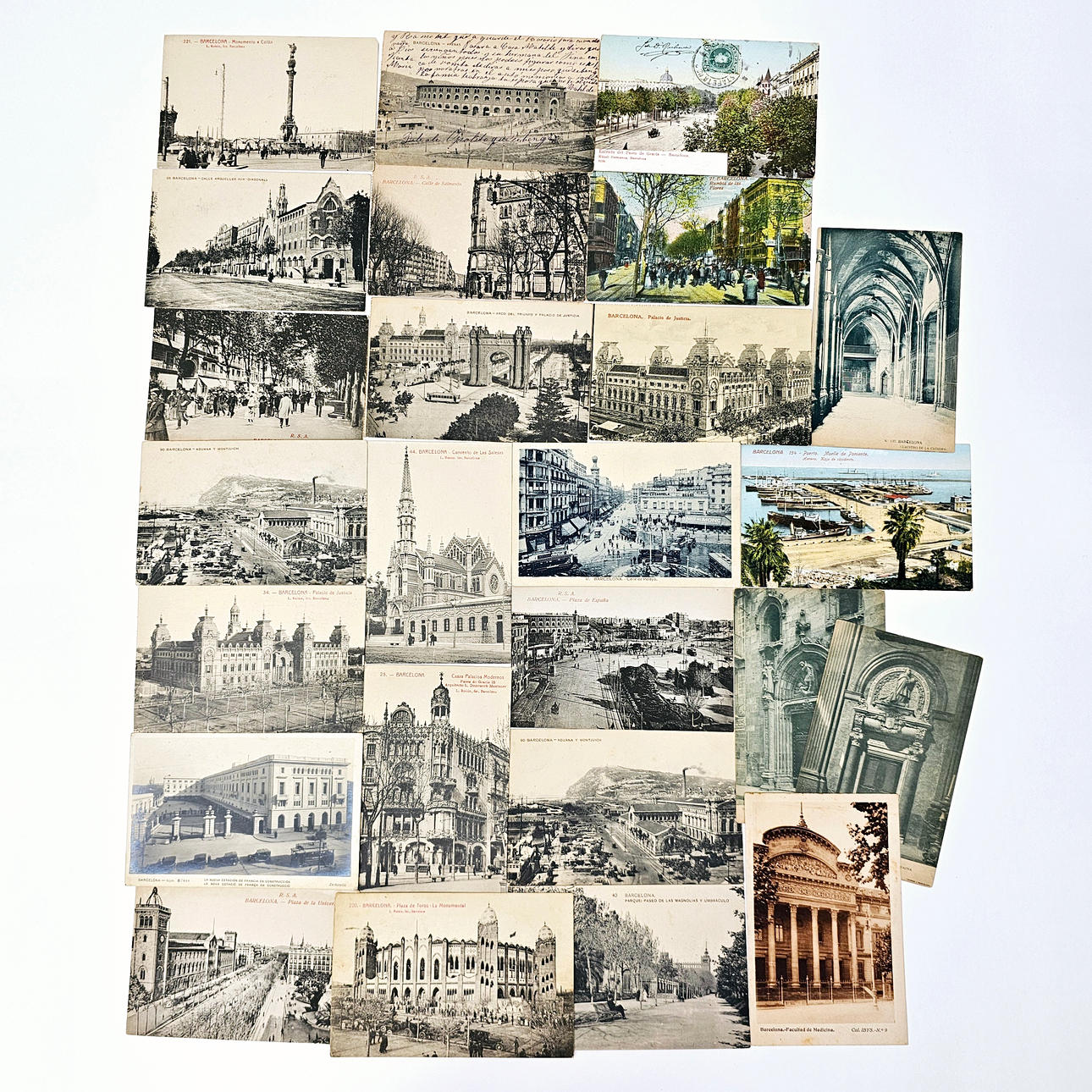 24 POSTCARDS FROM BARCELONA. 19TH CENTURY.