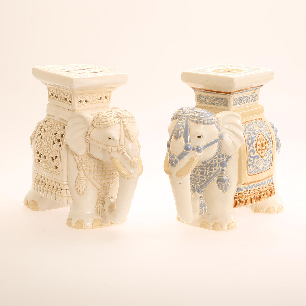 JALUSTAT, 2 kpl, kivitavaraa.