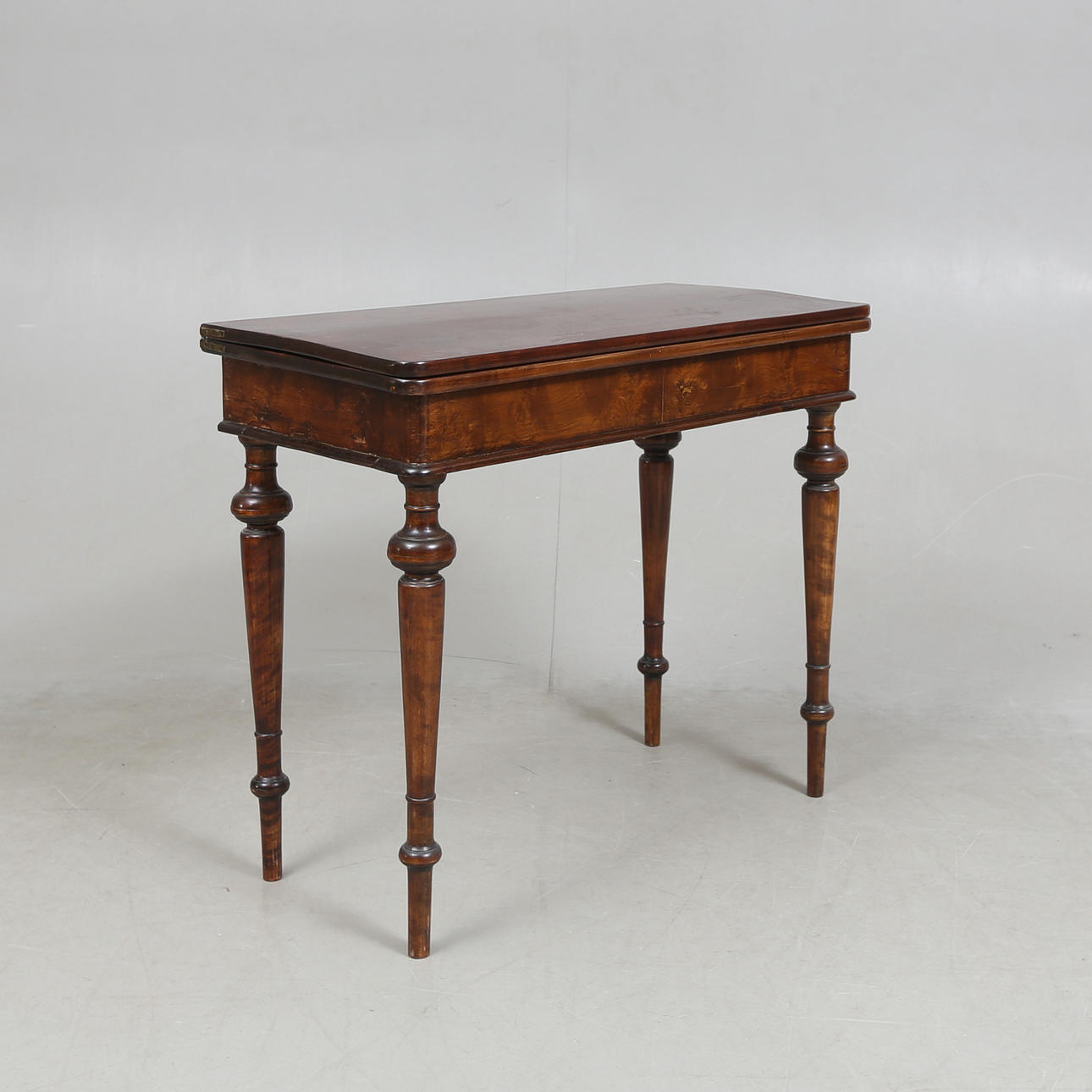 SPILLEBORD, 1700-/20. århundrede.