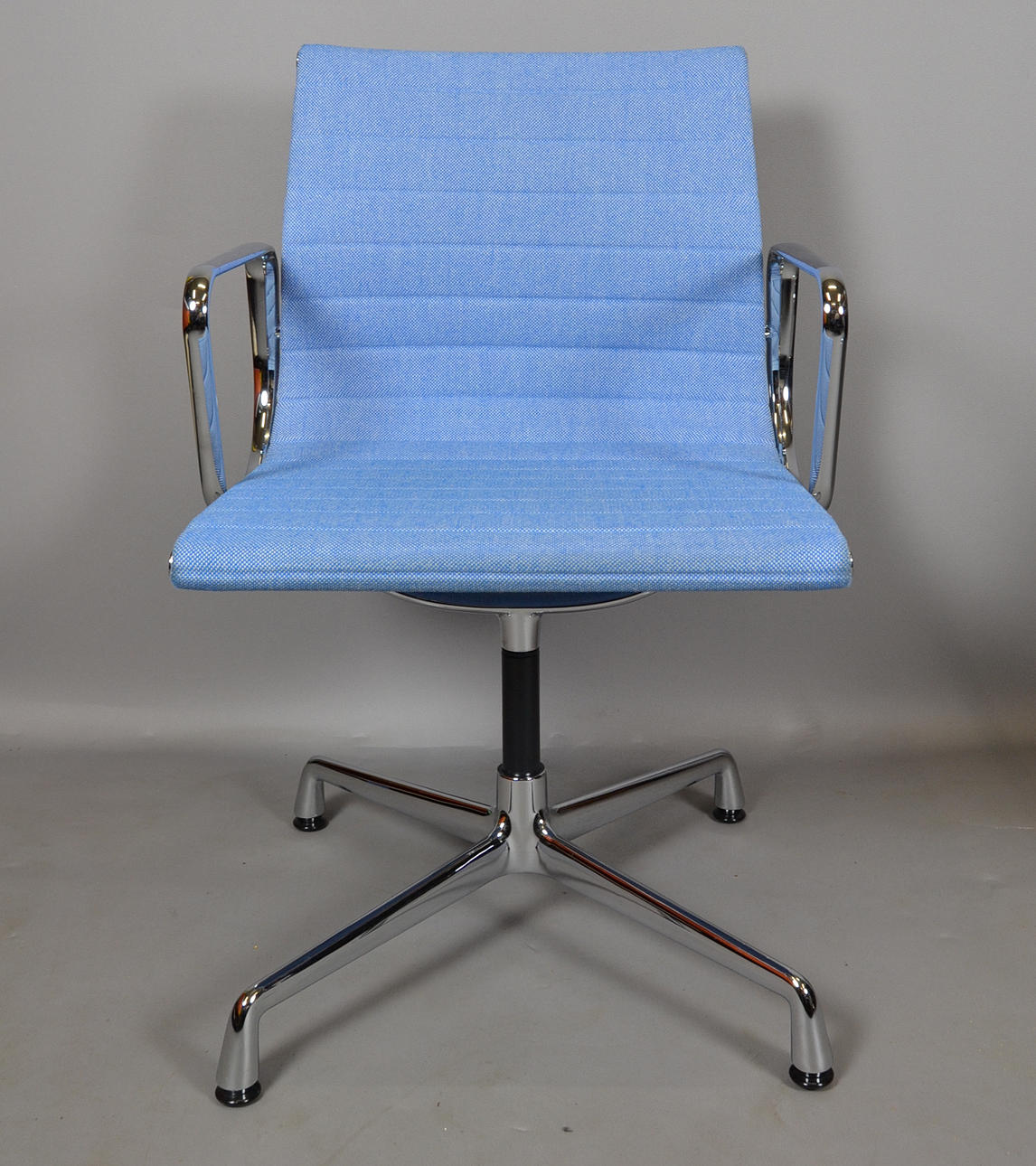 CHARLES & RAY EAMES. STOL.