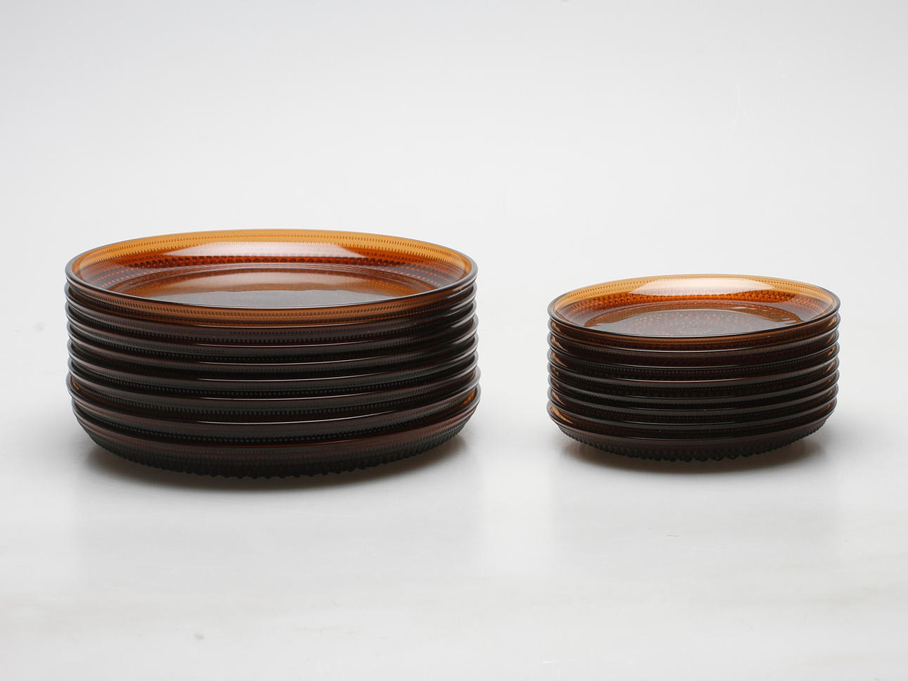 GLASSERVISDELAR, 16 delar, "Kastehelmi", Oiva Toikka, Nuutajärvi.