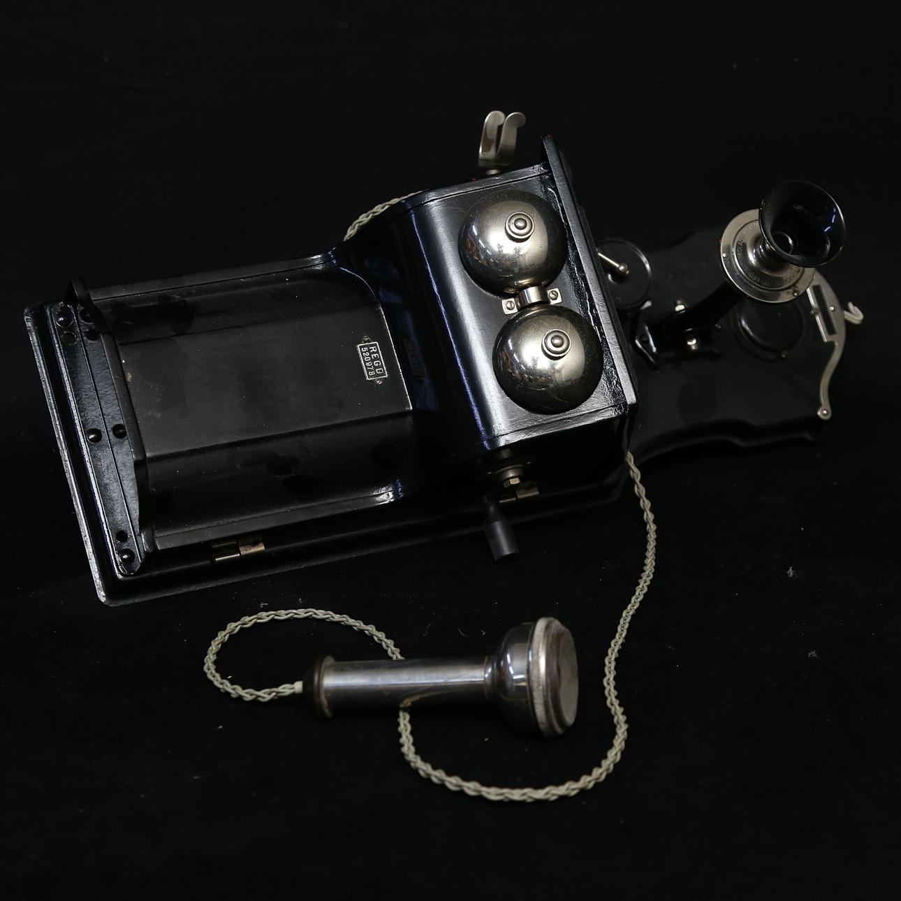 SEINÄPUHELIN. LM Ericsson, Tukholma.