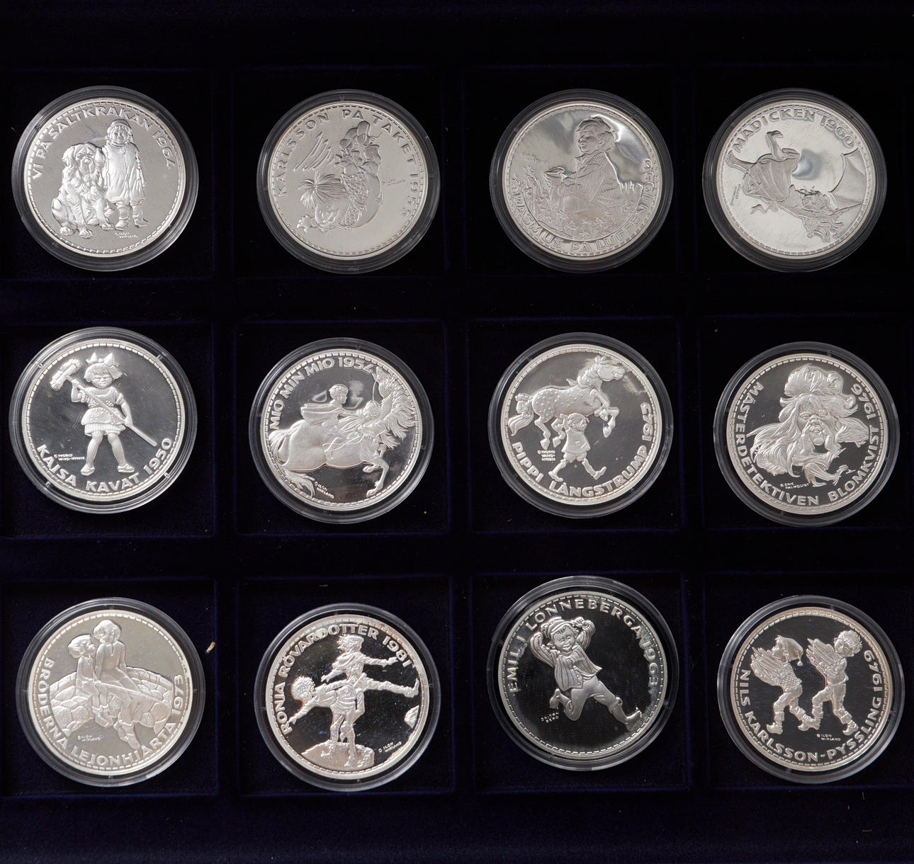 COMMEMORATIVE MEDALS, 12 pieces, silver 99,9% silver content, Astrid Lindgren, Mint, shatull and certificate binder.
