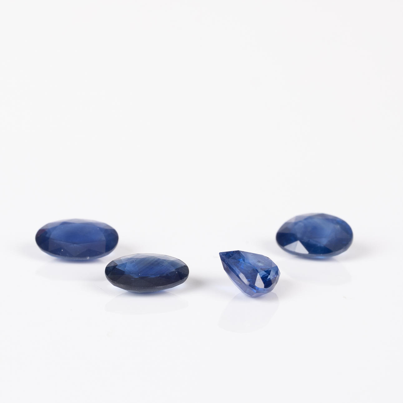 SAFIRER, 4,55 ct.