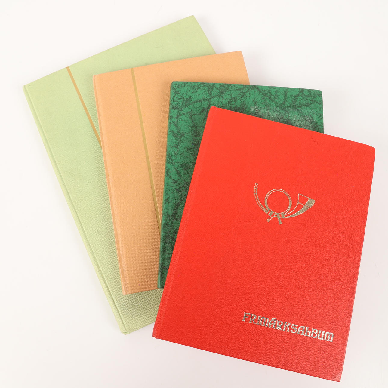 POSTIMERKKIALBUMI, 4 kpl, 1900-luku.