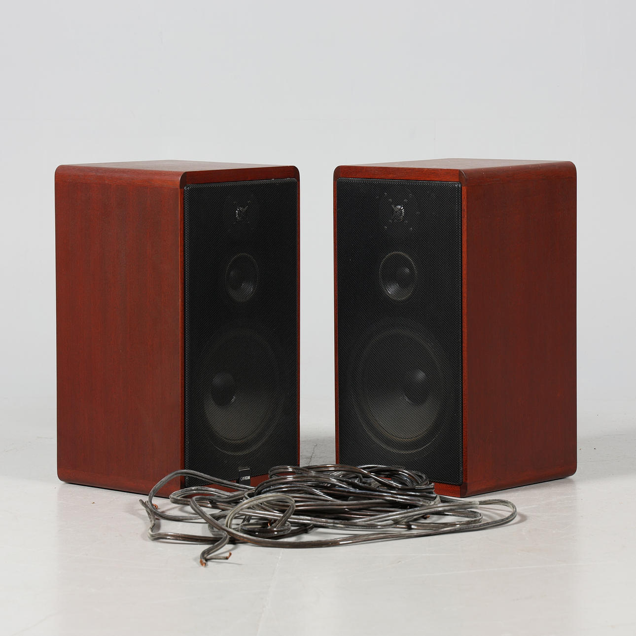SPEAKERS, 1 pair, Carat 60, Canton.