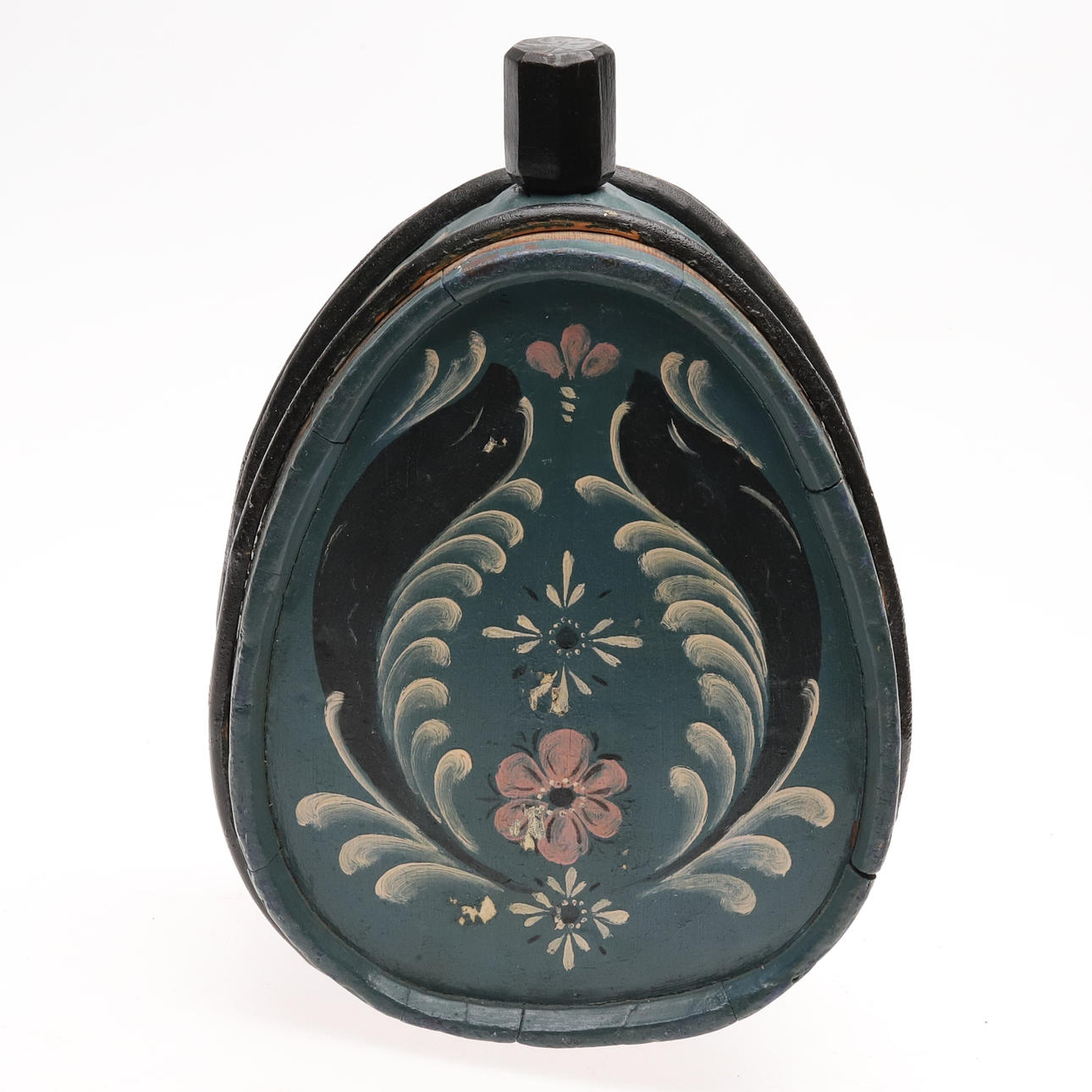 A HANDLOOM, 18TH/20TH CENTURY.