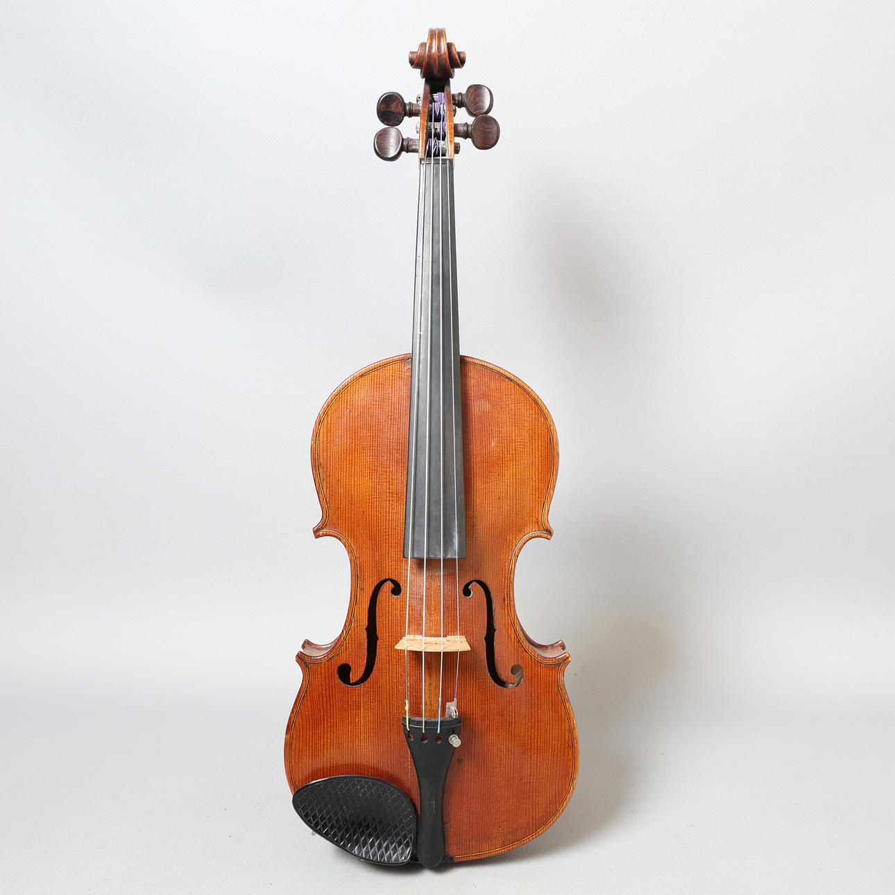 EN 4/4 FIOL. Samlarföremål - Musikinstrument - Auctionet