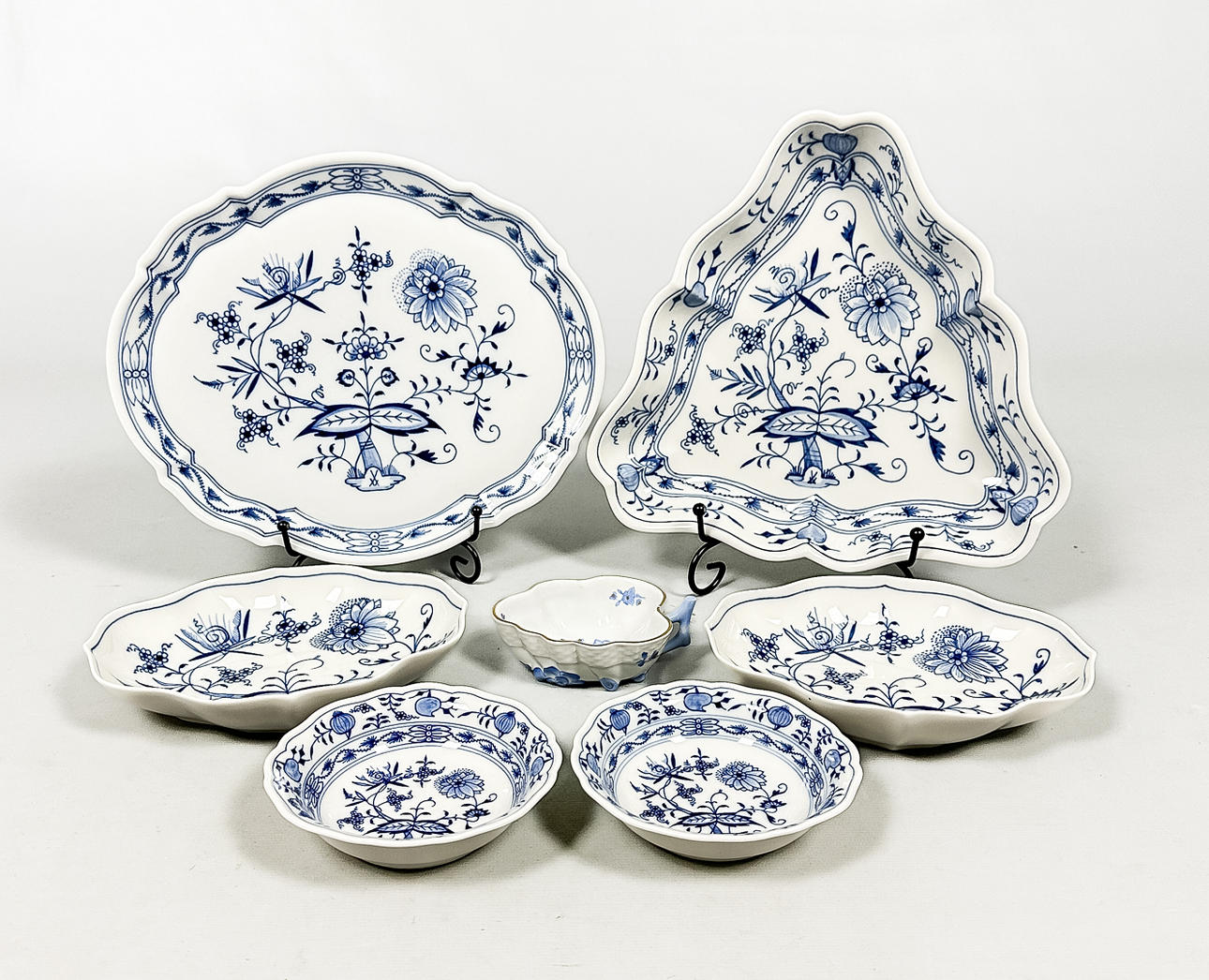 GESCHIRRTEILE, 7-teilig, Meissen/Herend.