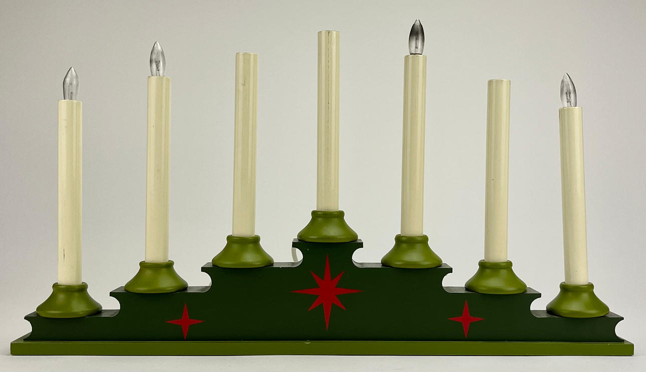 Electric candlestick, wood, Osram type 66.