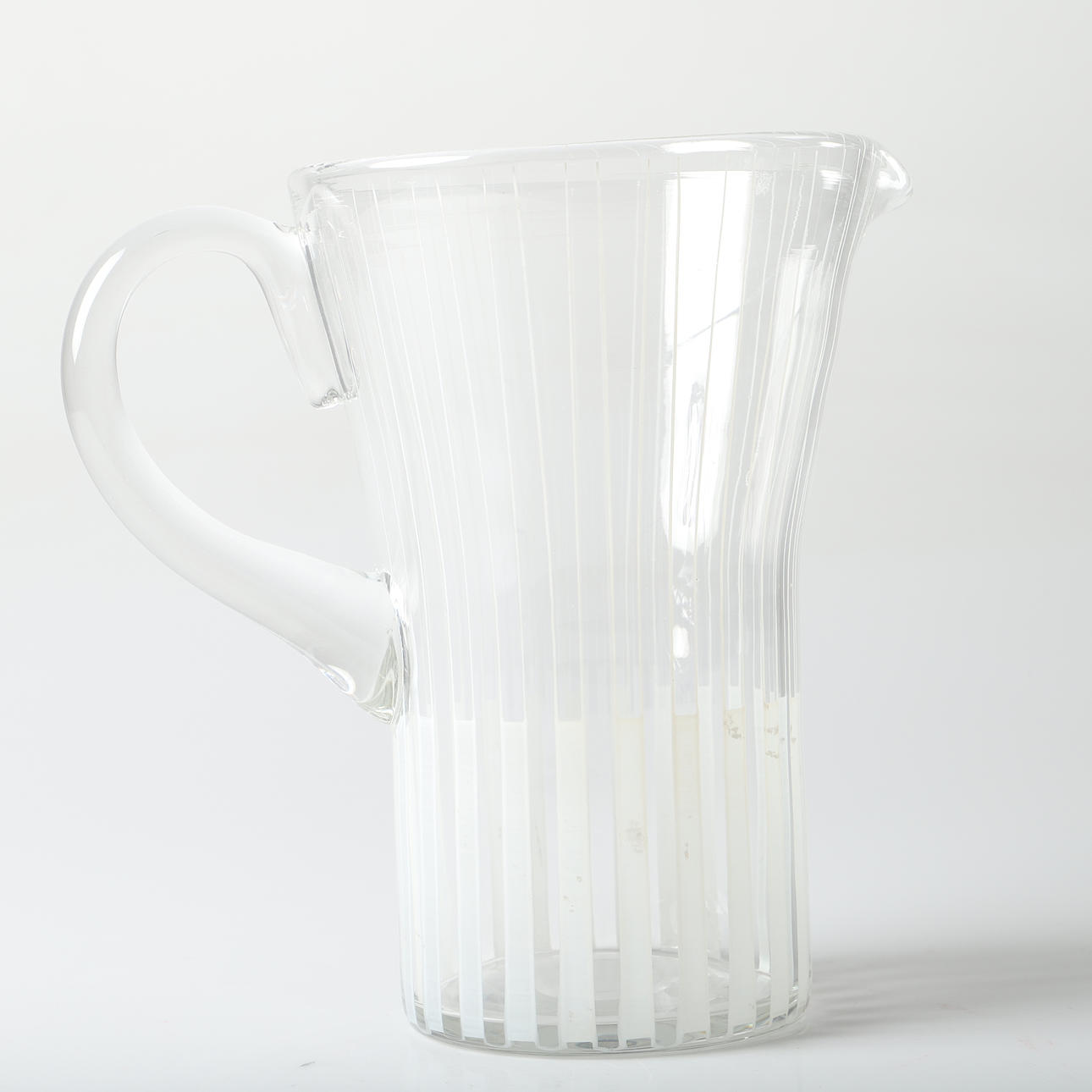 BENGT ORUP. Karaffe, „Strict“, Glas, Johansfors.