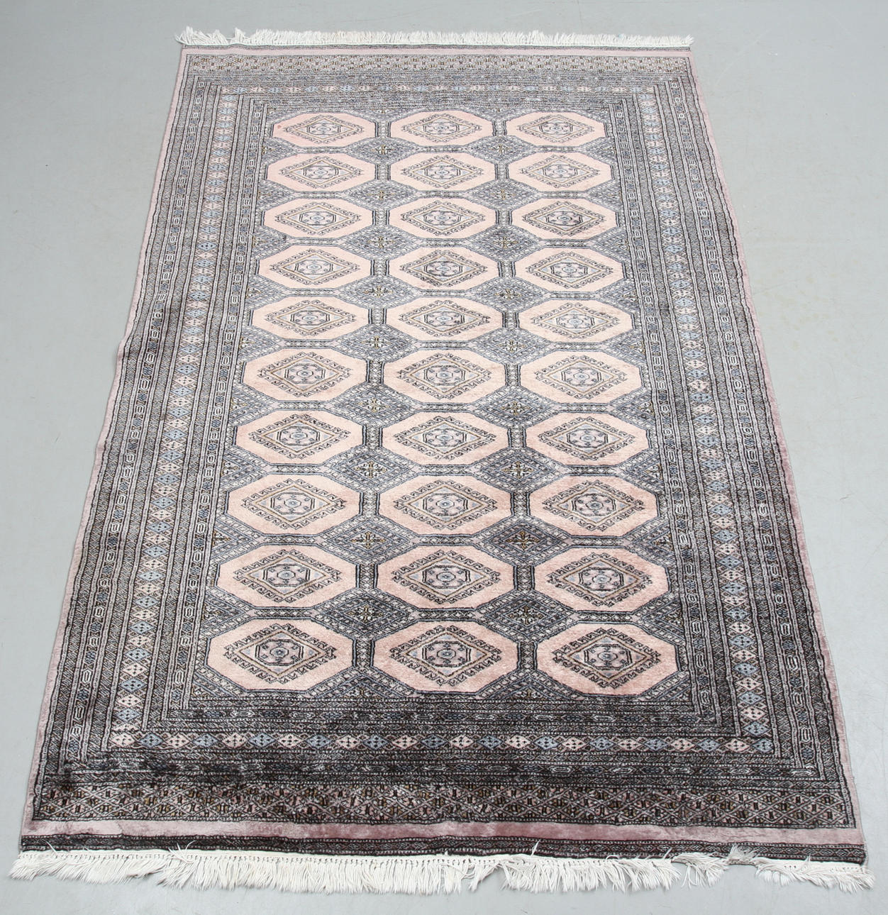 MATTA, orientalisk, ca 230 x 155 cm.