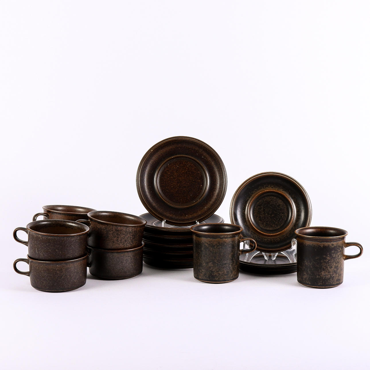 ULLA PROCOPÉ. Servisporslin Arabia Ruska.