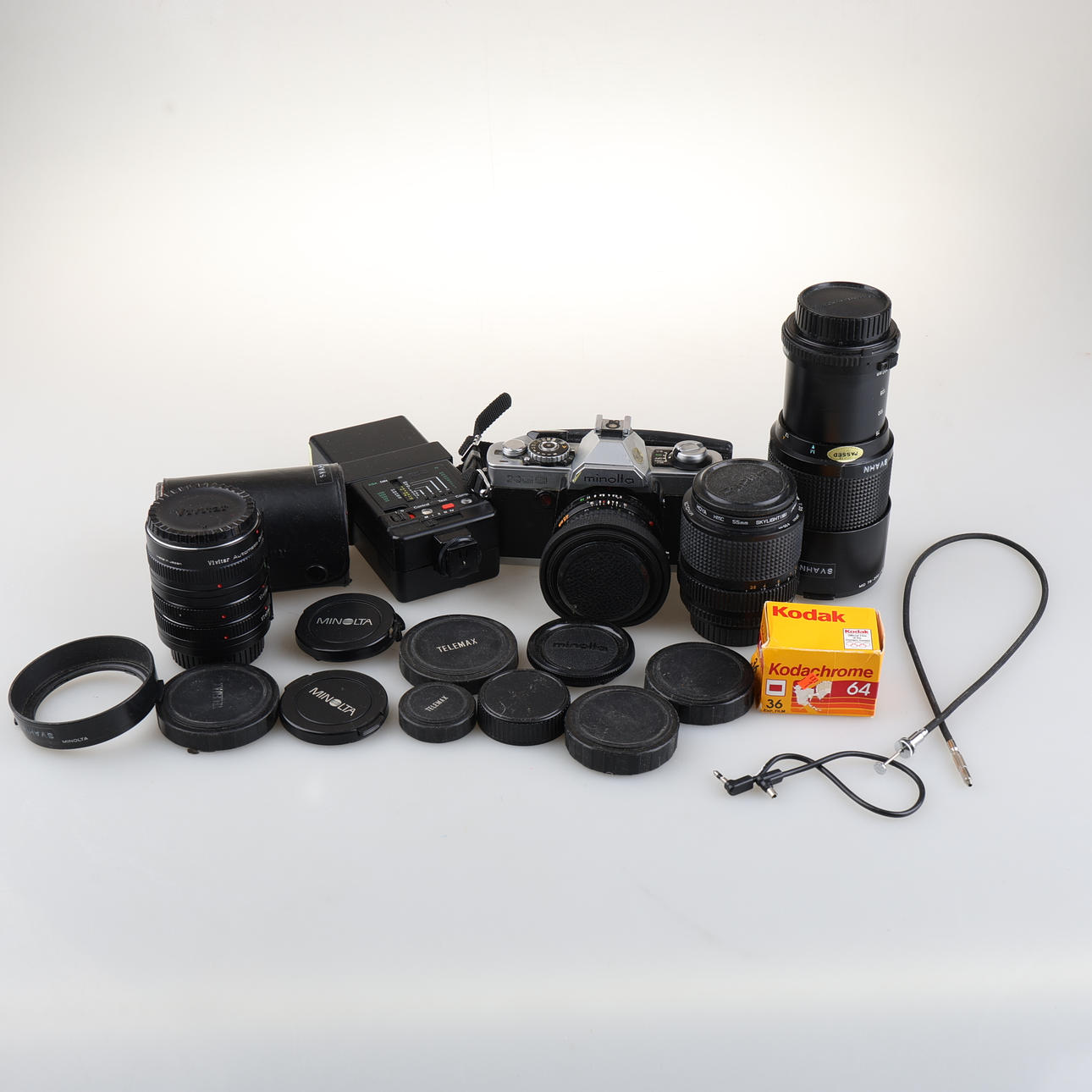 CAMERA, Minolta XG 9, with Accessories.