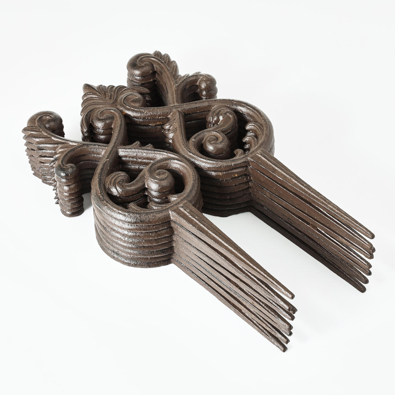 DISCOUNT IRON, 8 pieces, cast iron.