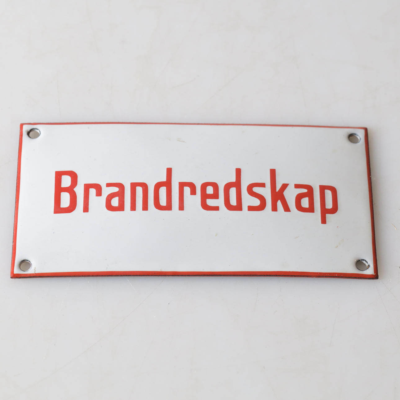 SKYLT, emaljerad plåt, Brandredskap, 1900-tal.