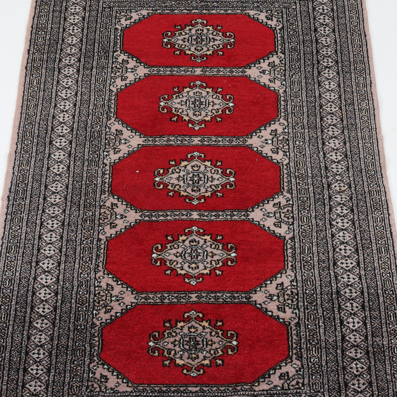 A CARPET, oriental, 163 x 95 cm.