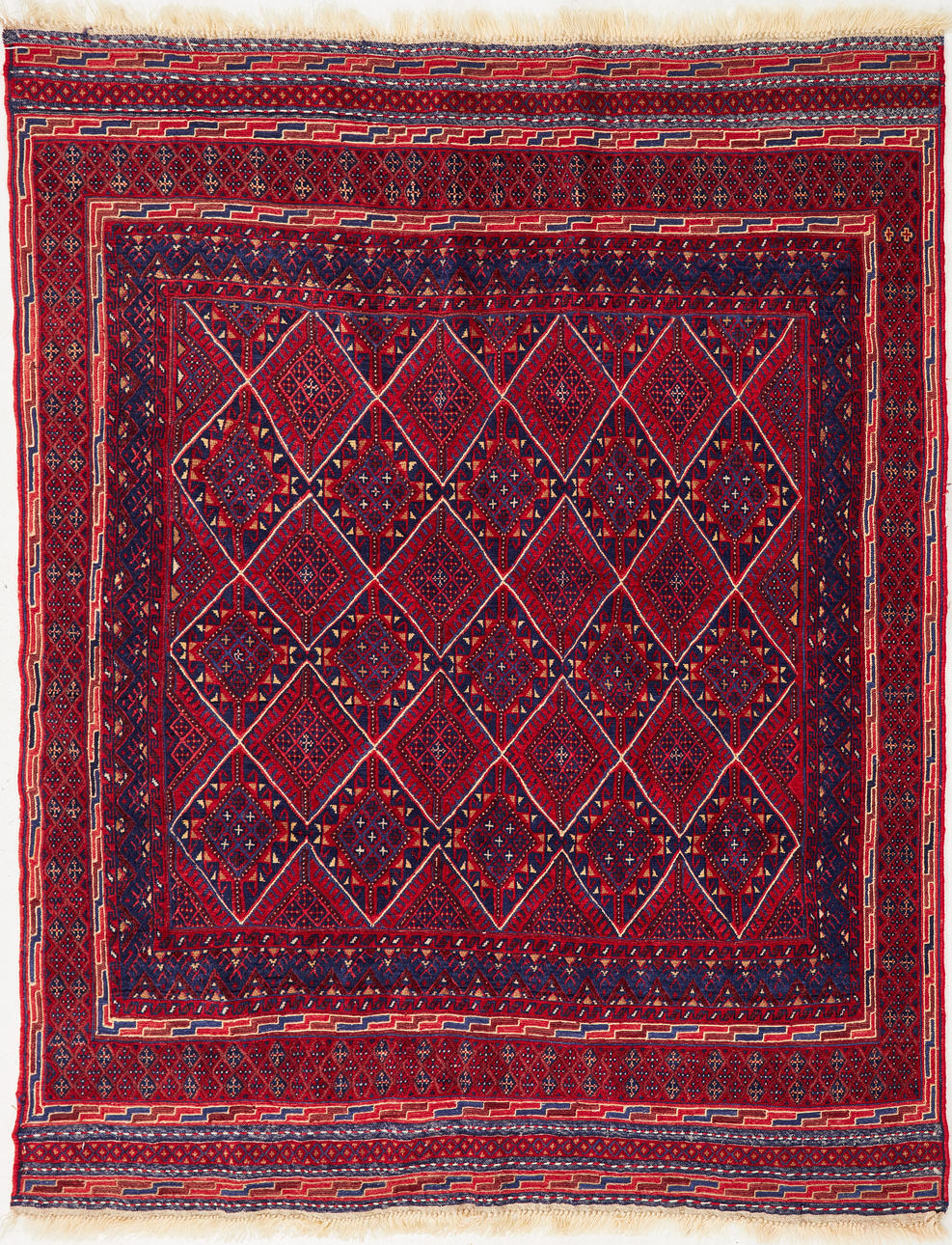 ORIENTTEPPICH. Afghane, etwa 175x138 cm.