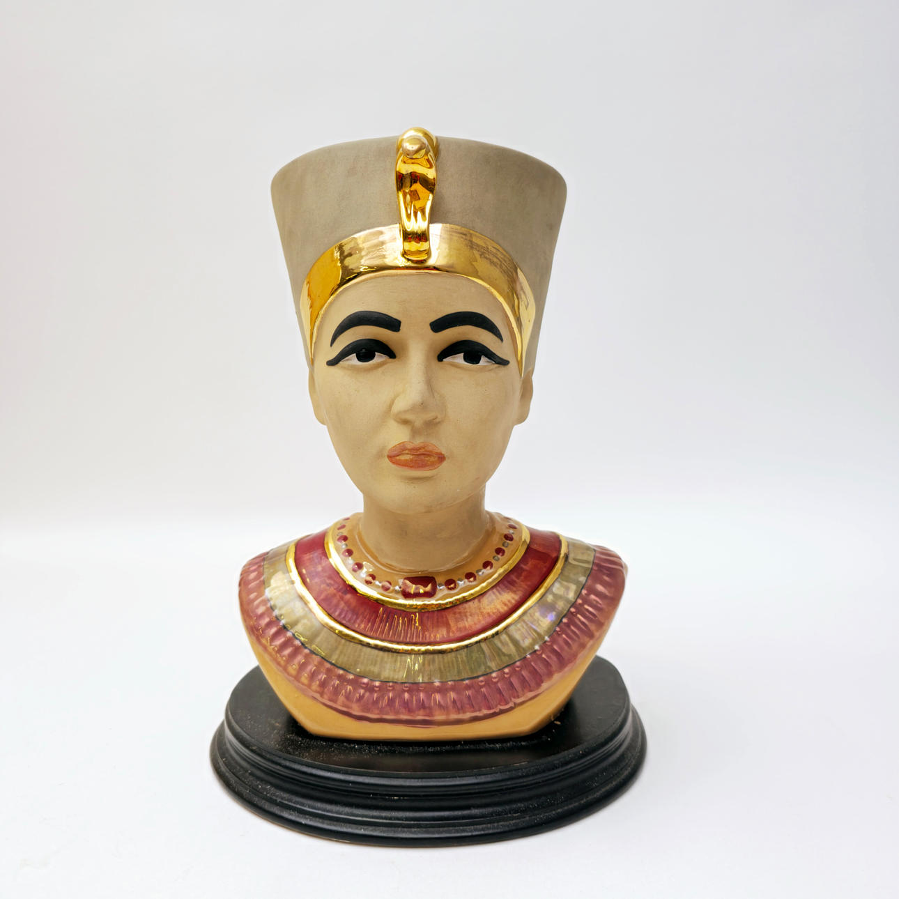BUST OF NEFERTITI IN POLYCHROME CERAMIC.