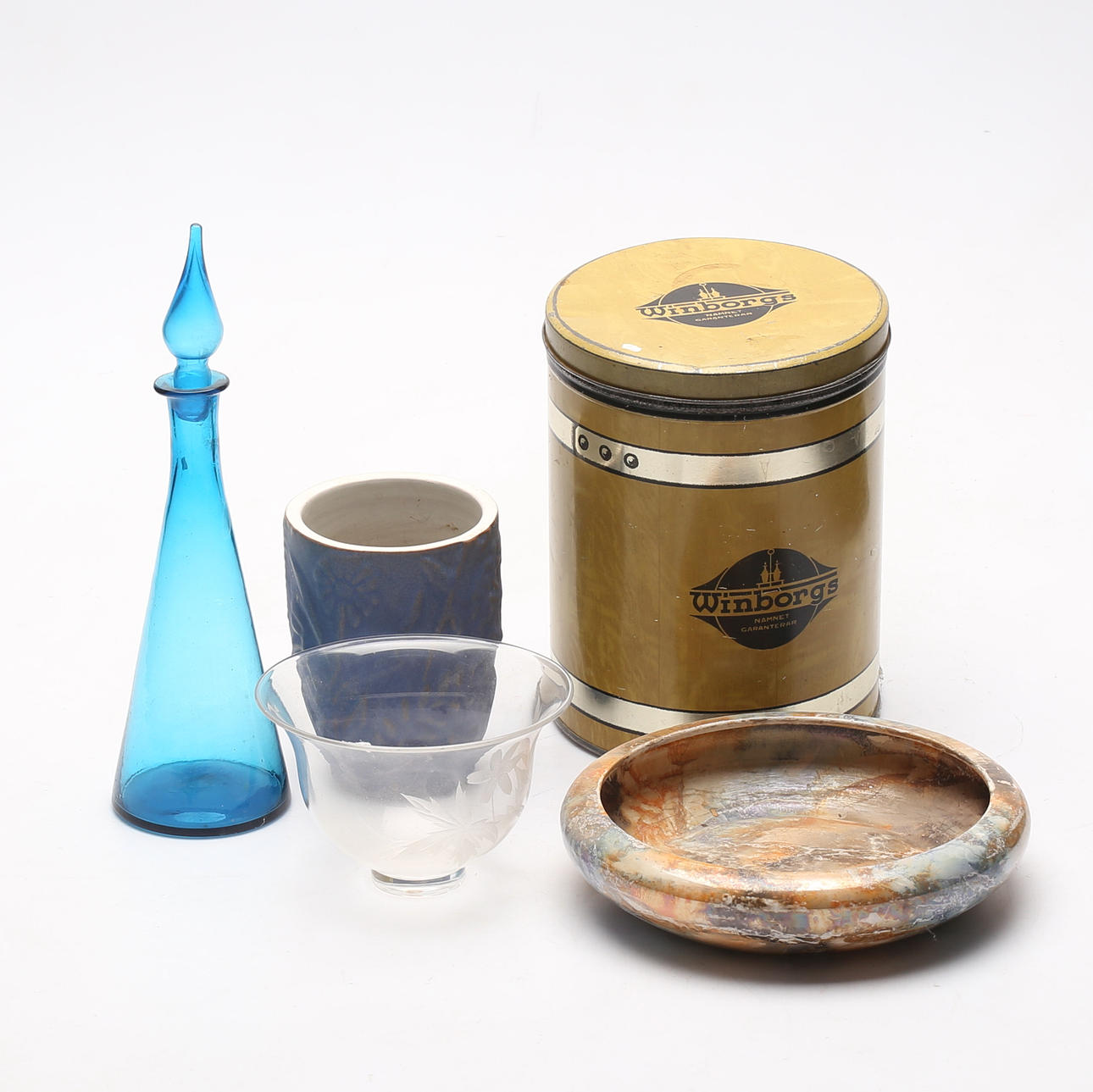 CERAMIC, GLASS AND TIN CAN.