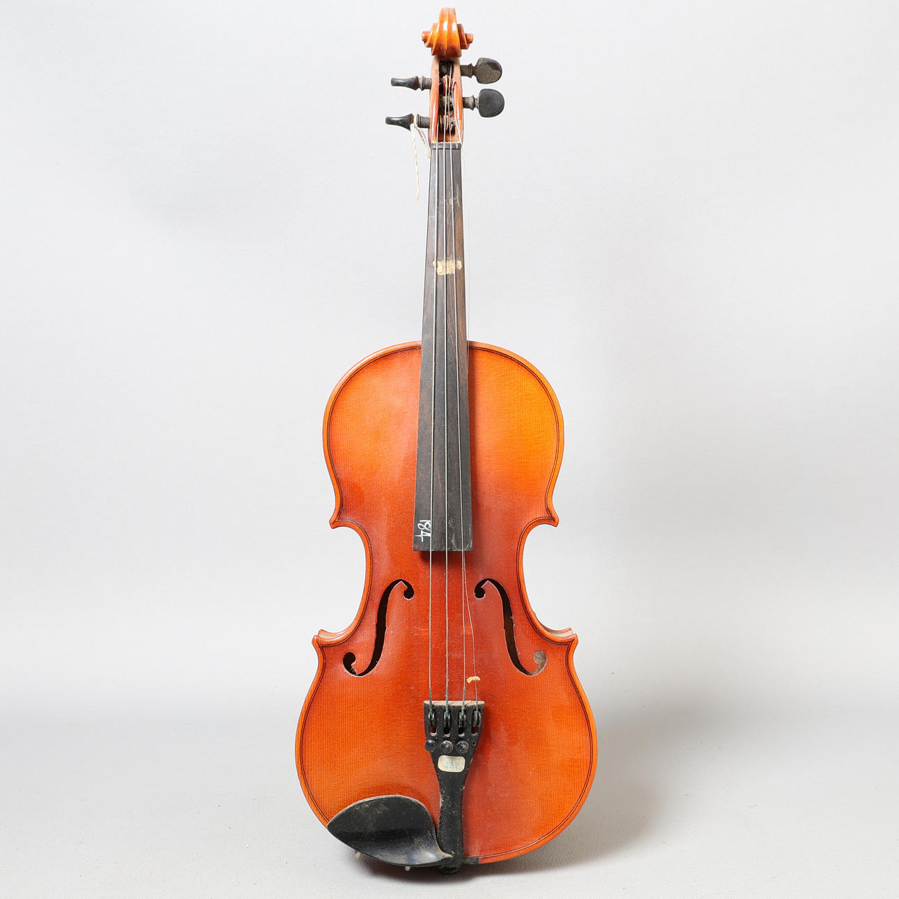 ITÄEUROOPPALAINEN 1/2 VIULU.