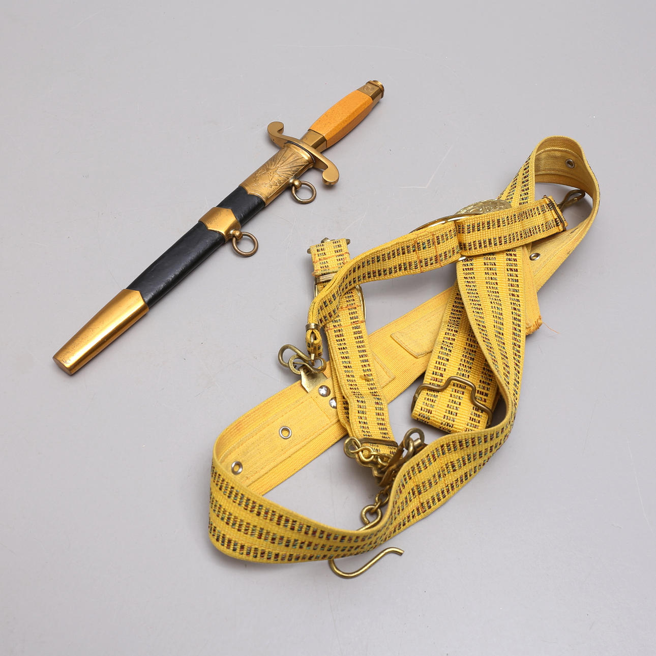 UPSEERINNEULOS VYÖLLÄ, Venäjä, 1900-luvun puoliväli.