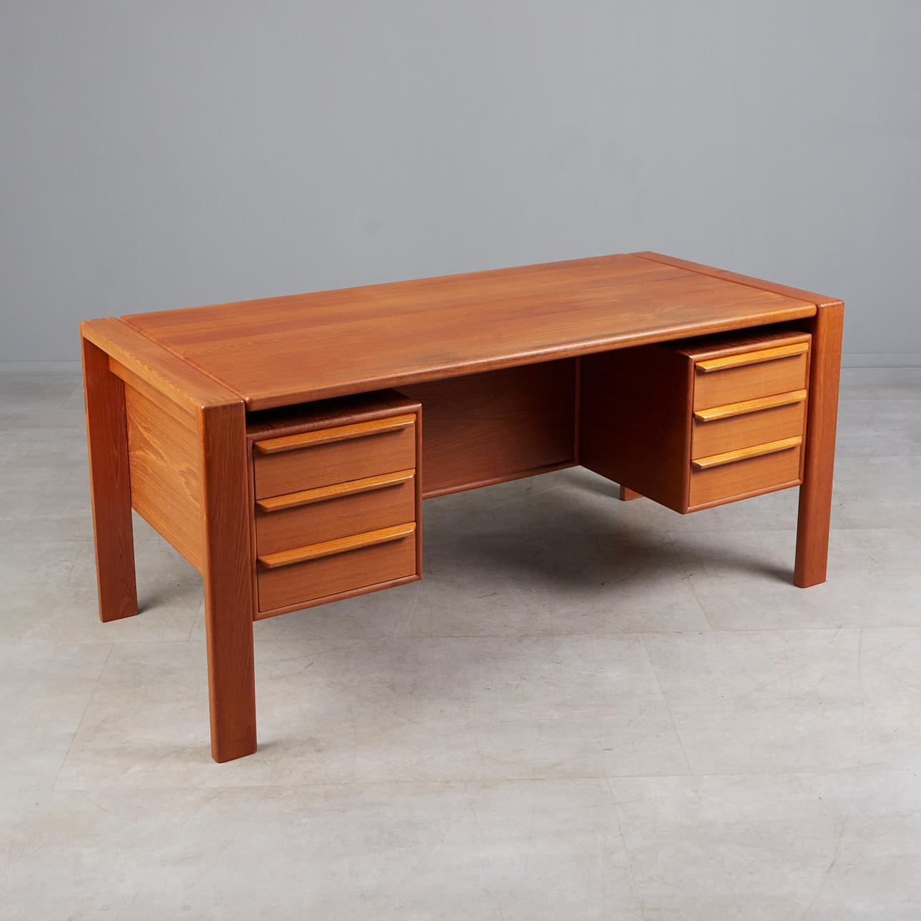 GV Møbler, desk, teak, 1960s, Denmark.