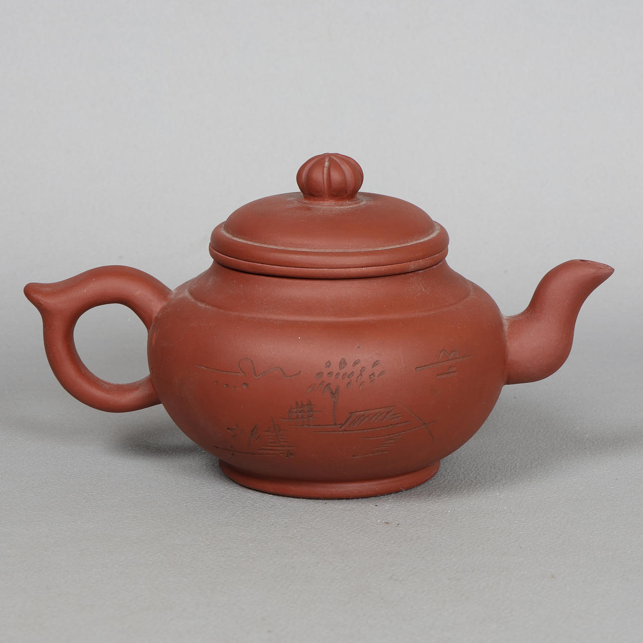 A CHINESE YIXING TEAPOT.