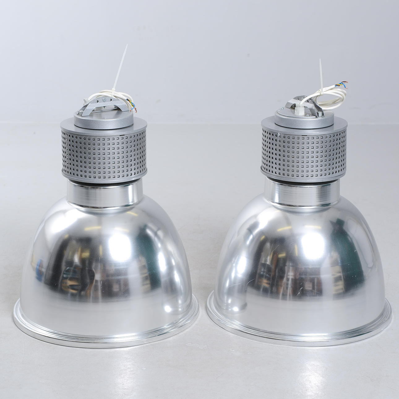 Et par industrielle lamper, RZB belysning, 2000'erne.