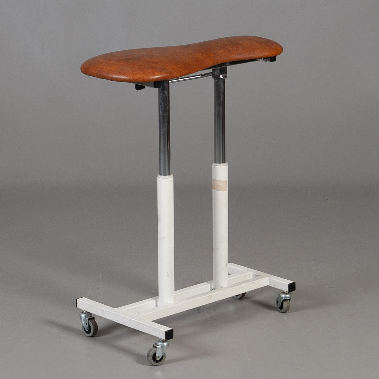 SATULATUOLI/LÄÄKÄRIN TUOLI.