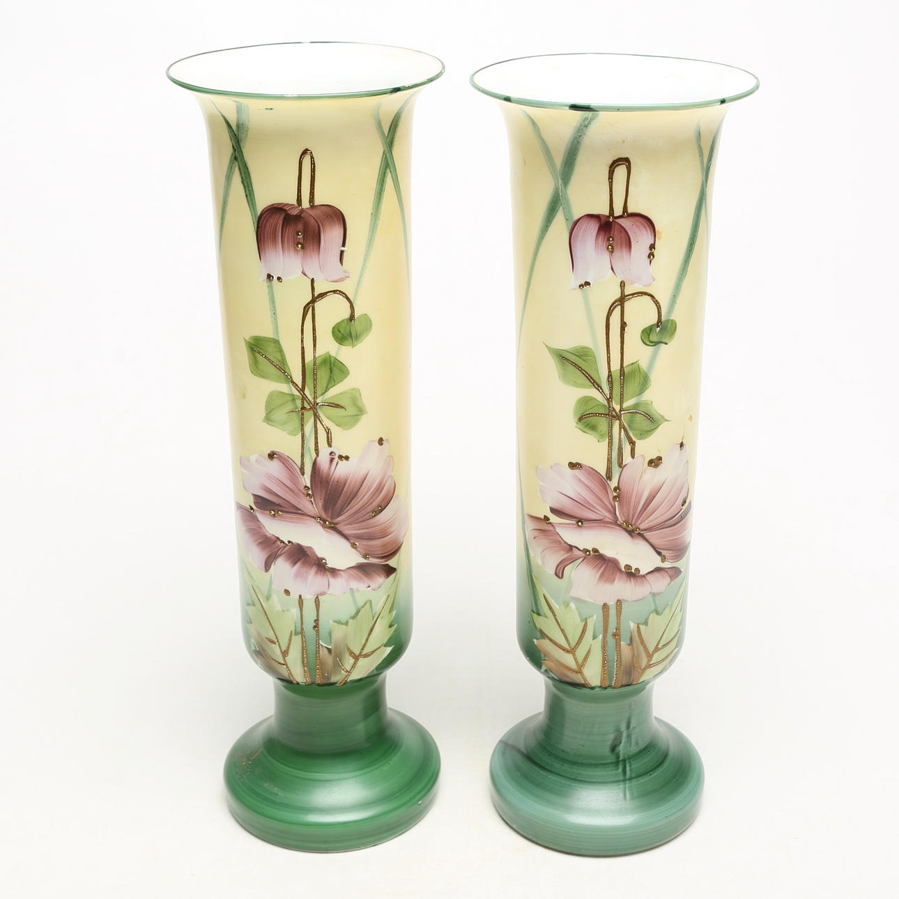 VASER, 1 par, opalin, handmålade, sekelskiftet 1900.