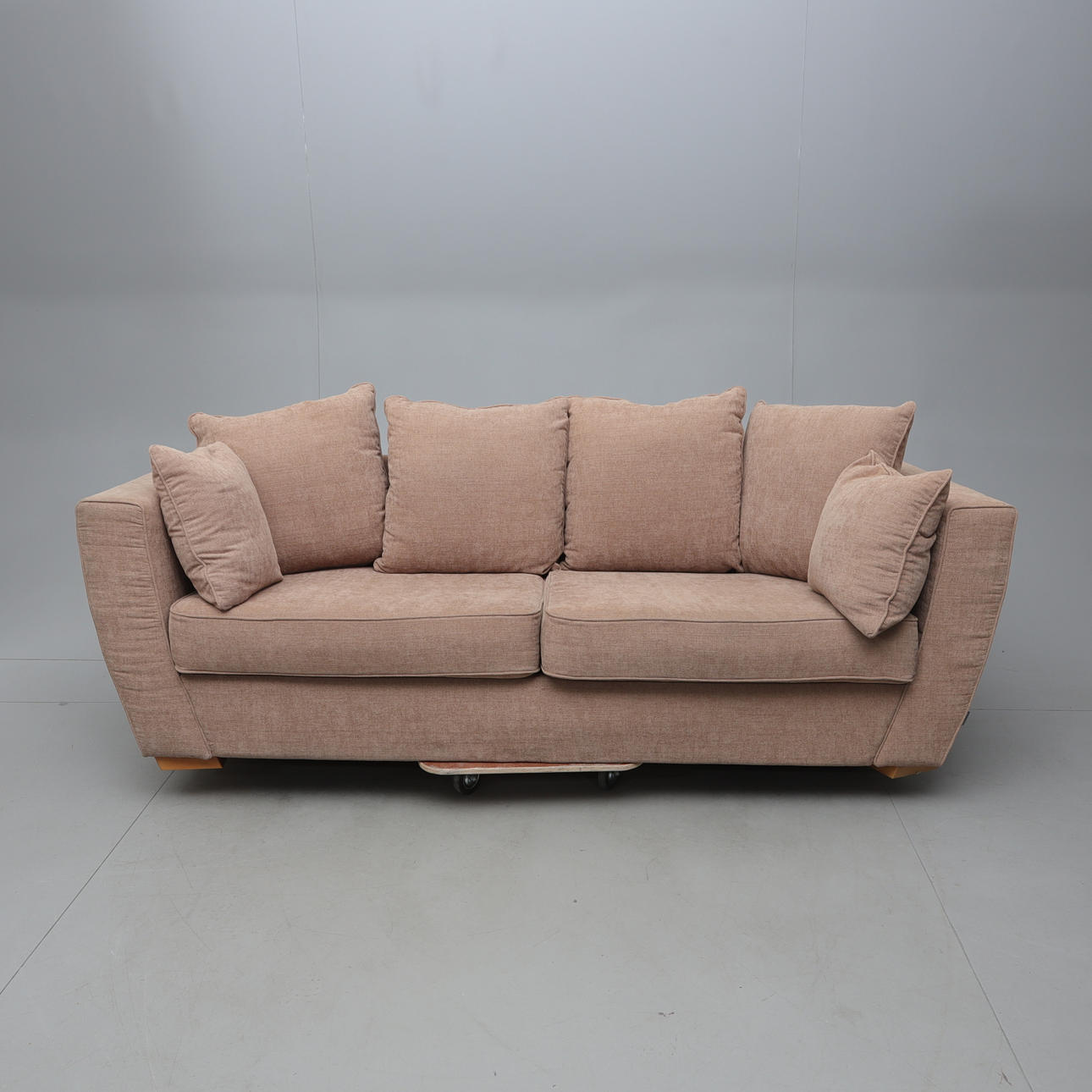 A sofa, Furinova, 21st century.