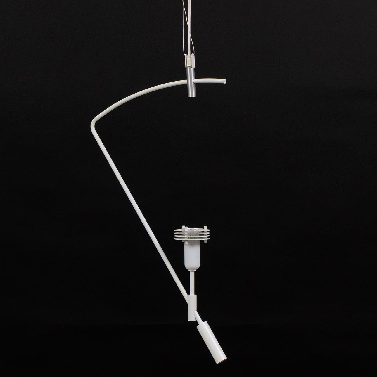 Eine Deckenlampe aus Metall, Frandsen, Dänemark.