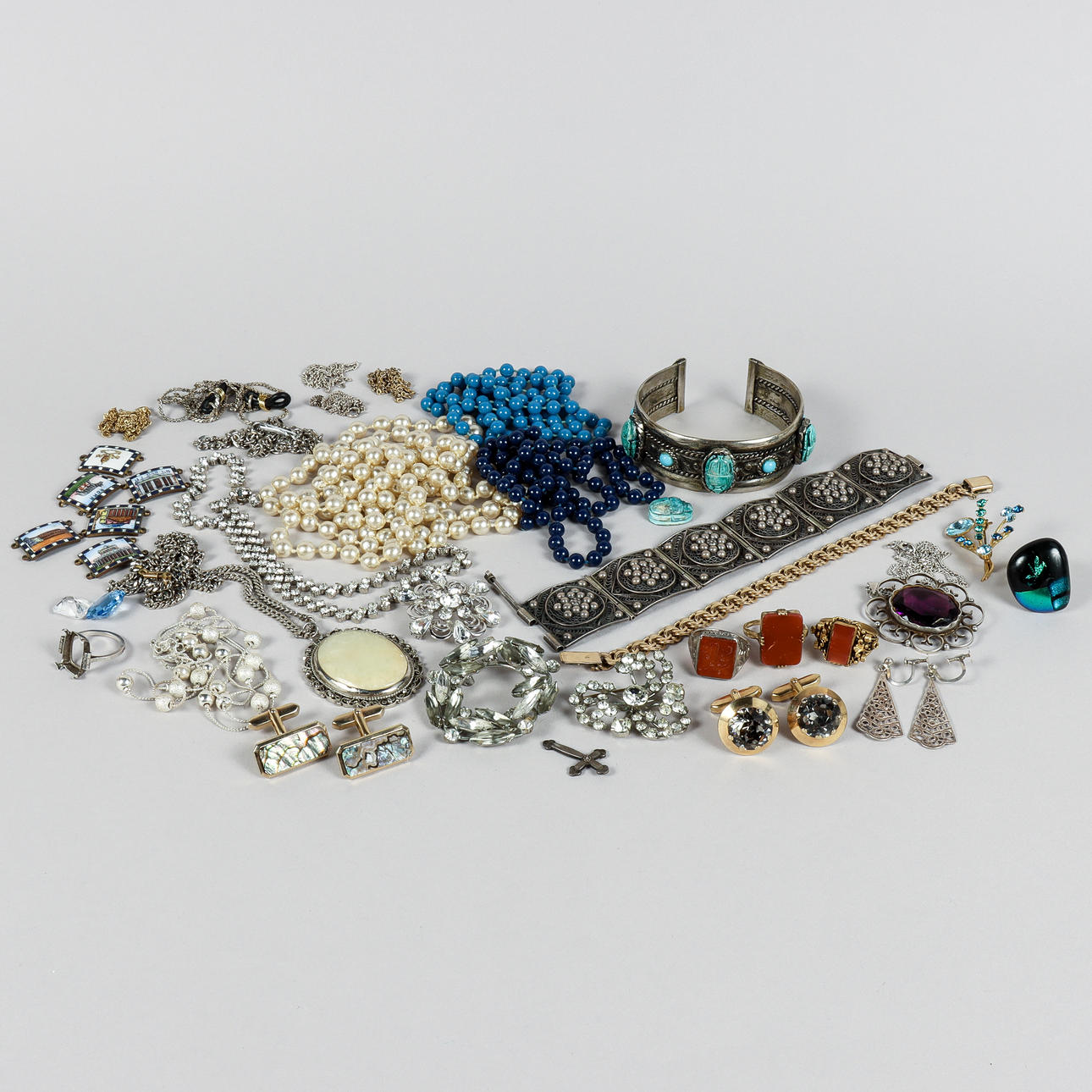 BIJOUTERIER och silver.