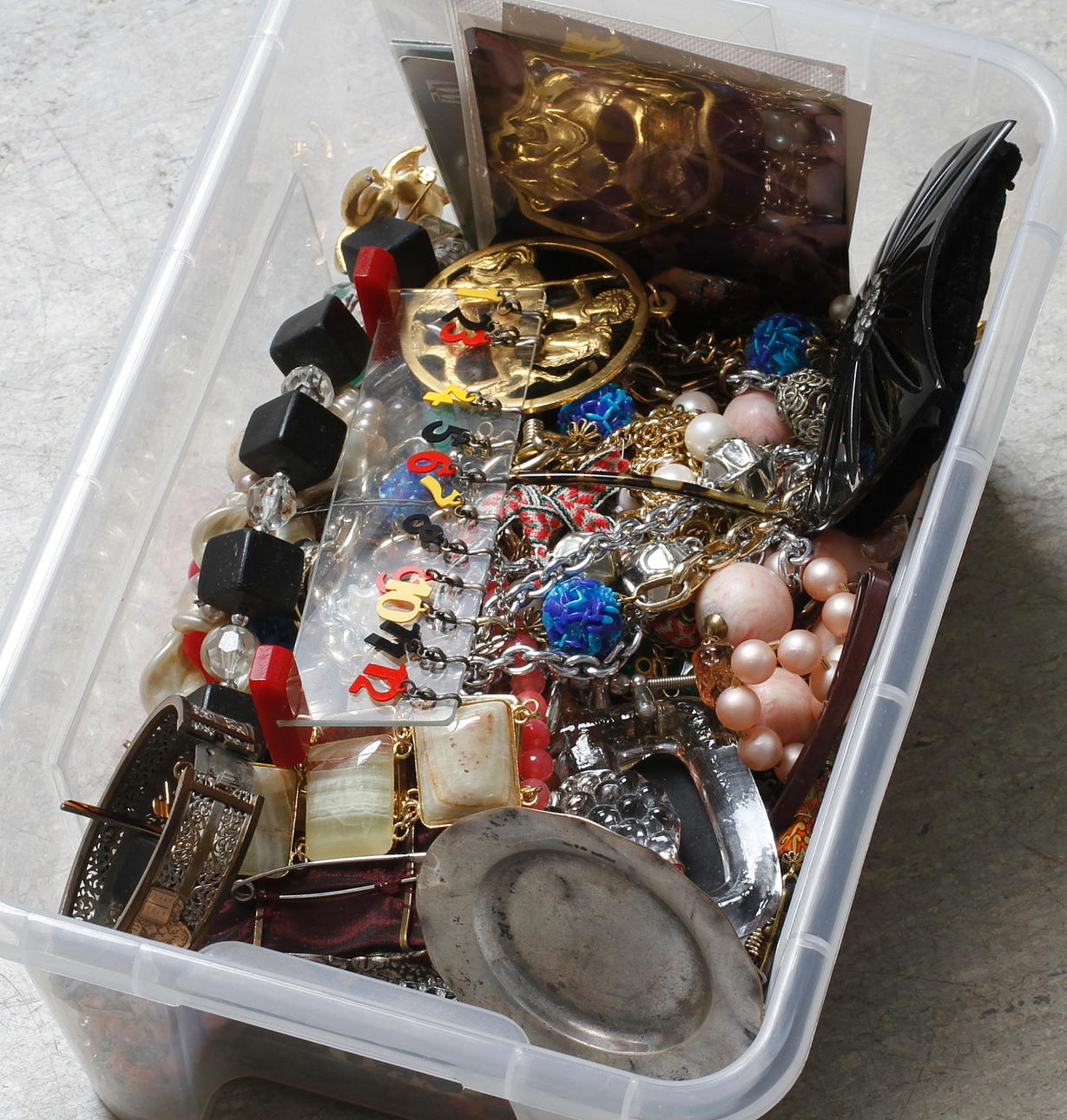 BIJOUTERIER, 1900-2000-tal.