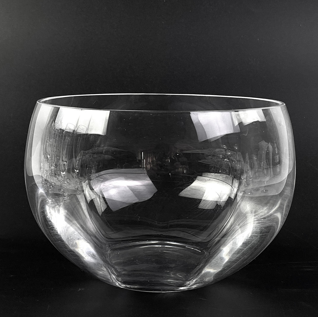 BERTIL VALLIEN. Eine Glasschale, „Chateau“, Kosta Boda.