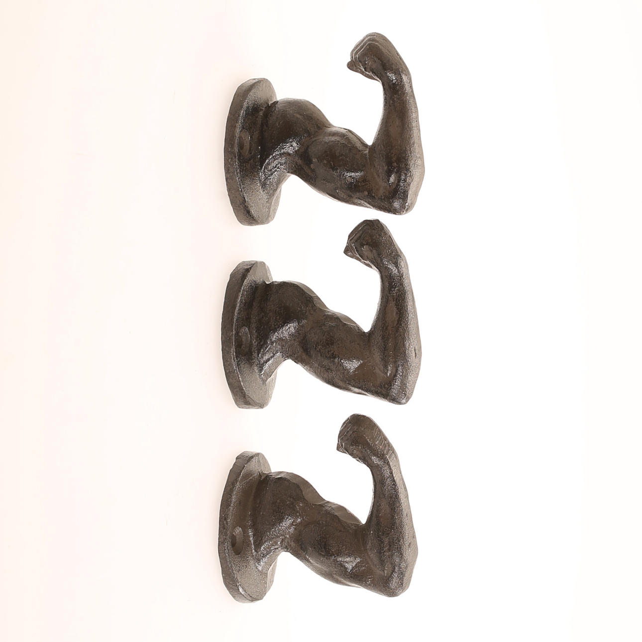 KROKAR/HÄNGARE, 3 stycken, gjutjärn, samtida.