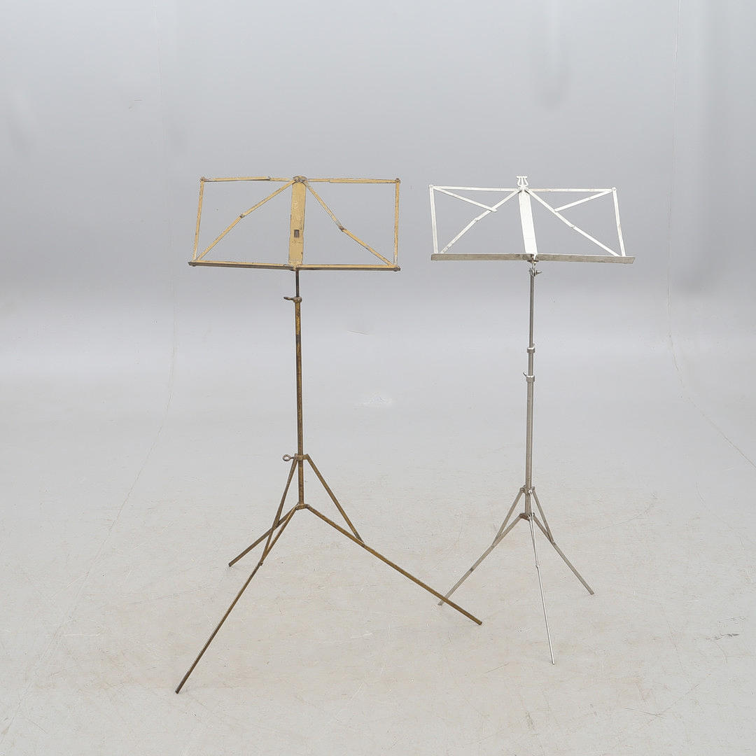 NOTE STAND, two pieces.
