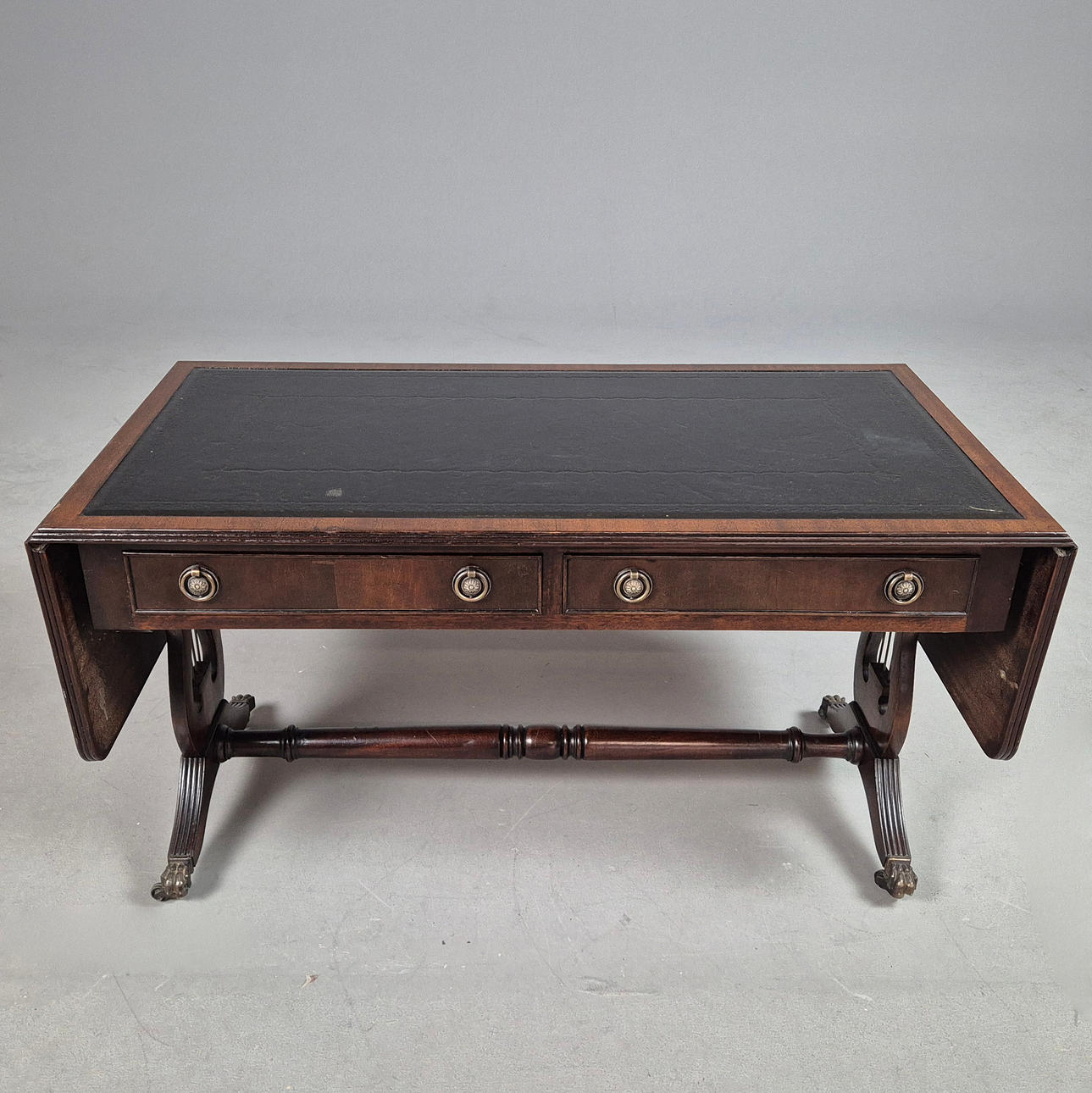 GEORGIAN STYLE LOW TABLE.