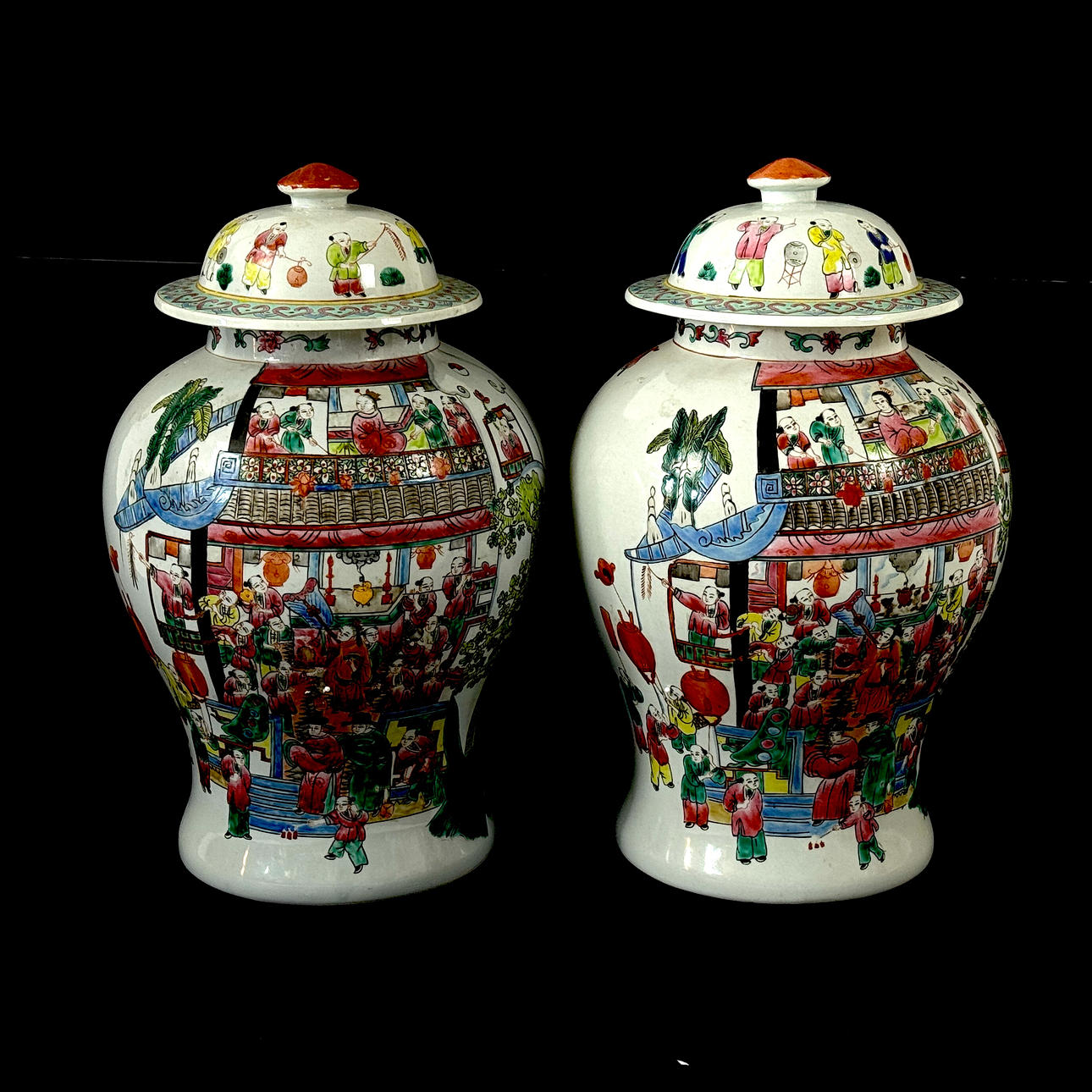 KÄSIN EMALOIDUT POSLIINIPURKIT.