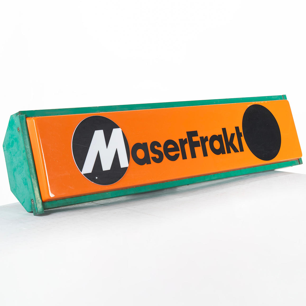 SKILT, plast & metalplader, Masertransport.