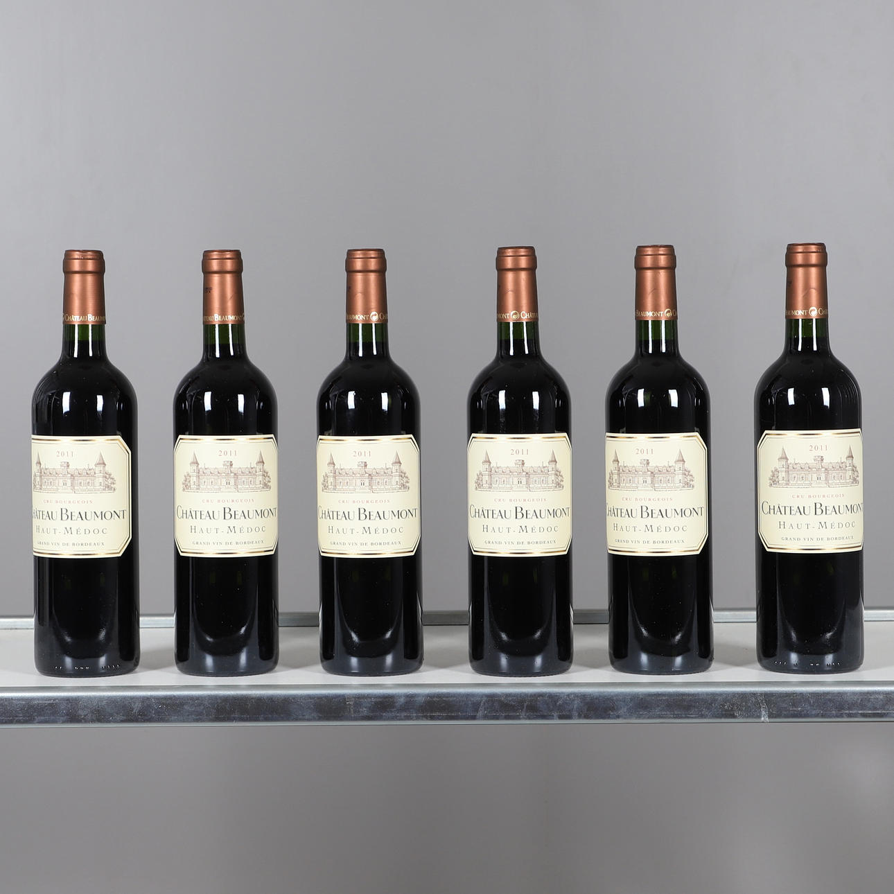 WINE - CHATEAU BEAUMONT HAUT-MEDOC.