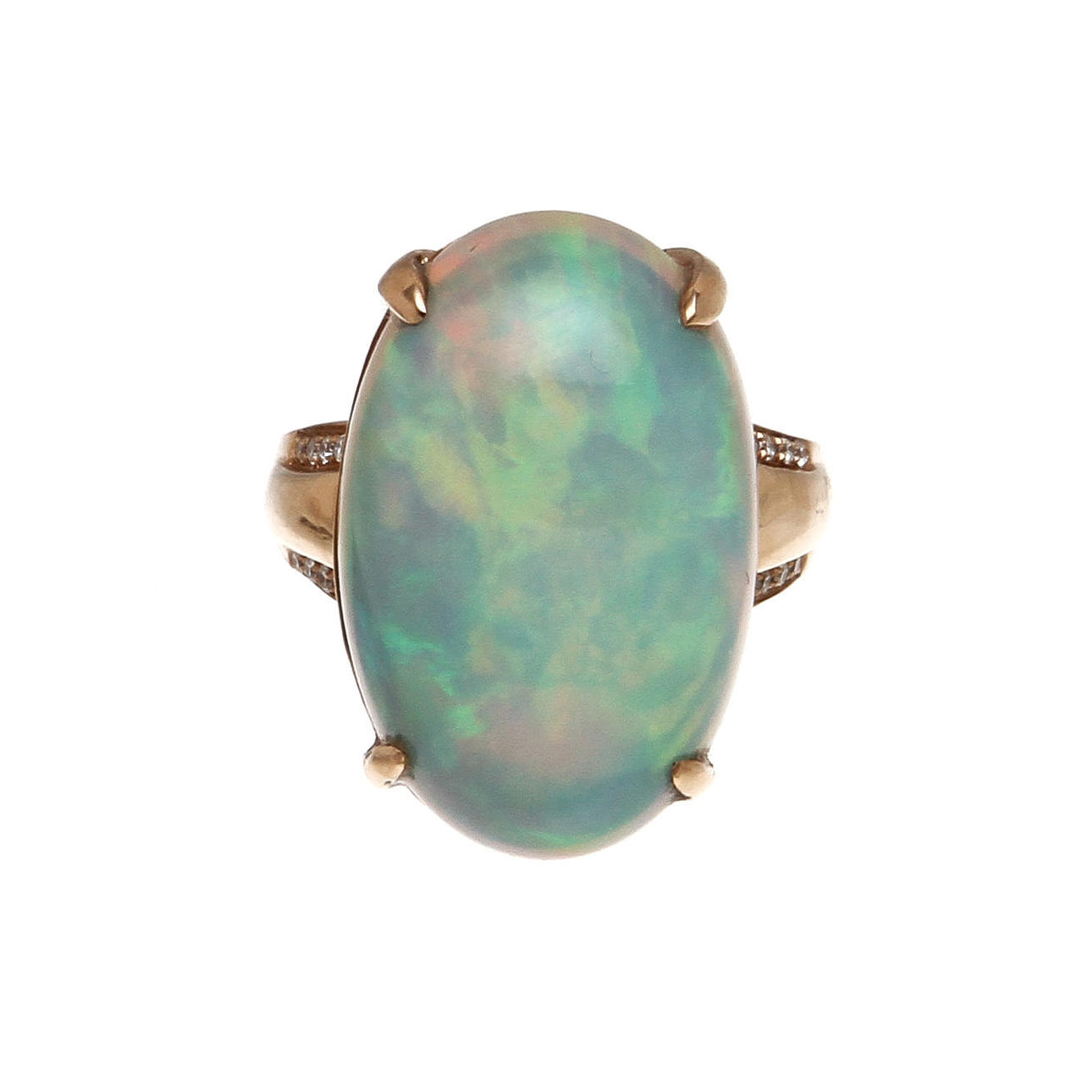 RING, 18K rödguld med opal ca 14,7 ct samt diamanter, totalt ca 0,081 ct. Vikt 12,2 g.
