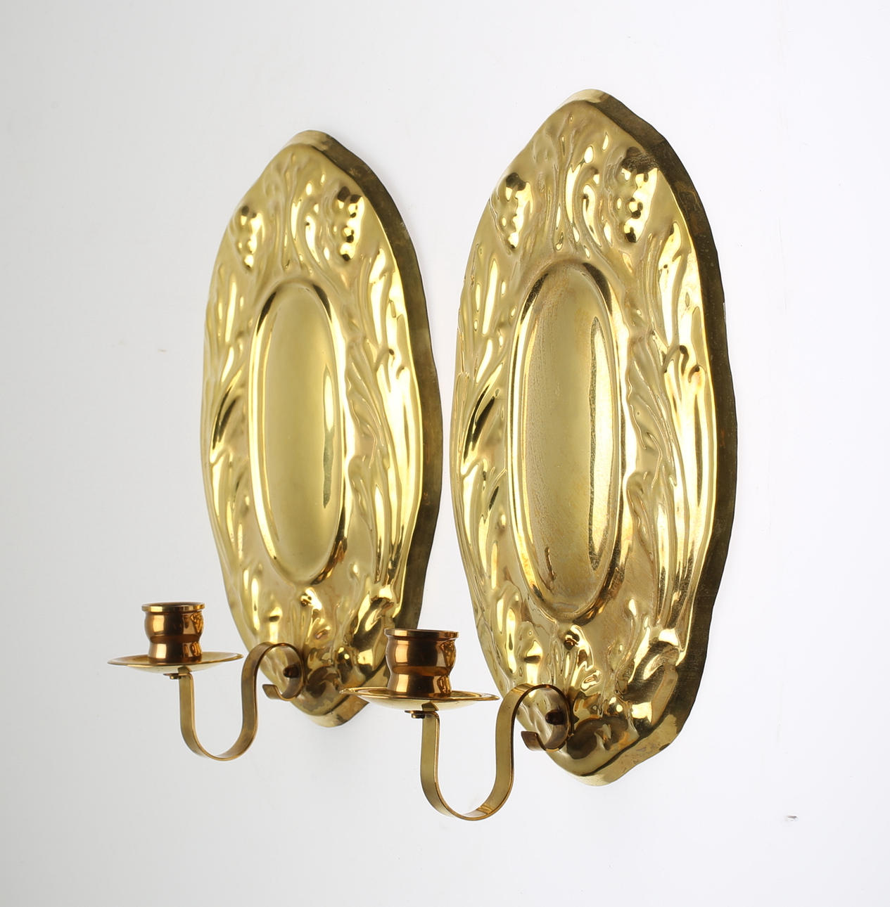 LJUSPLÅTAR, 1 par, mässing, Metallslöjden Gusum, 1900-talets andra hälft.