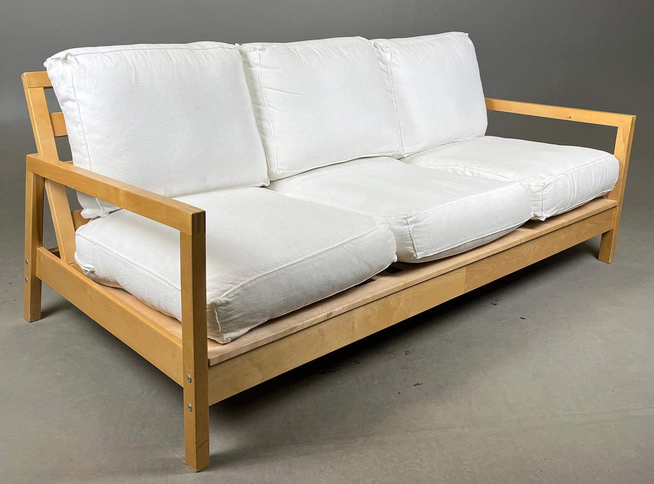 Un sofá, Nike Karlsson, «Lillberg», IKEA.