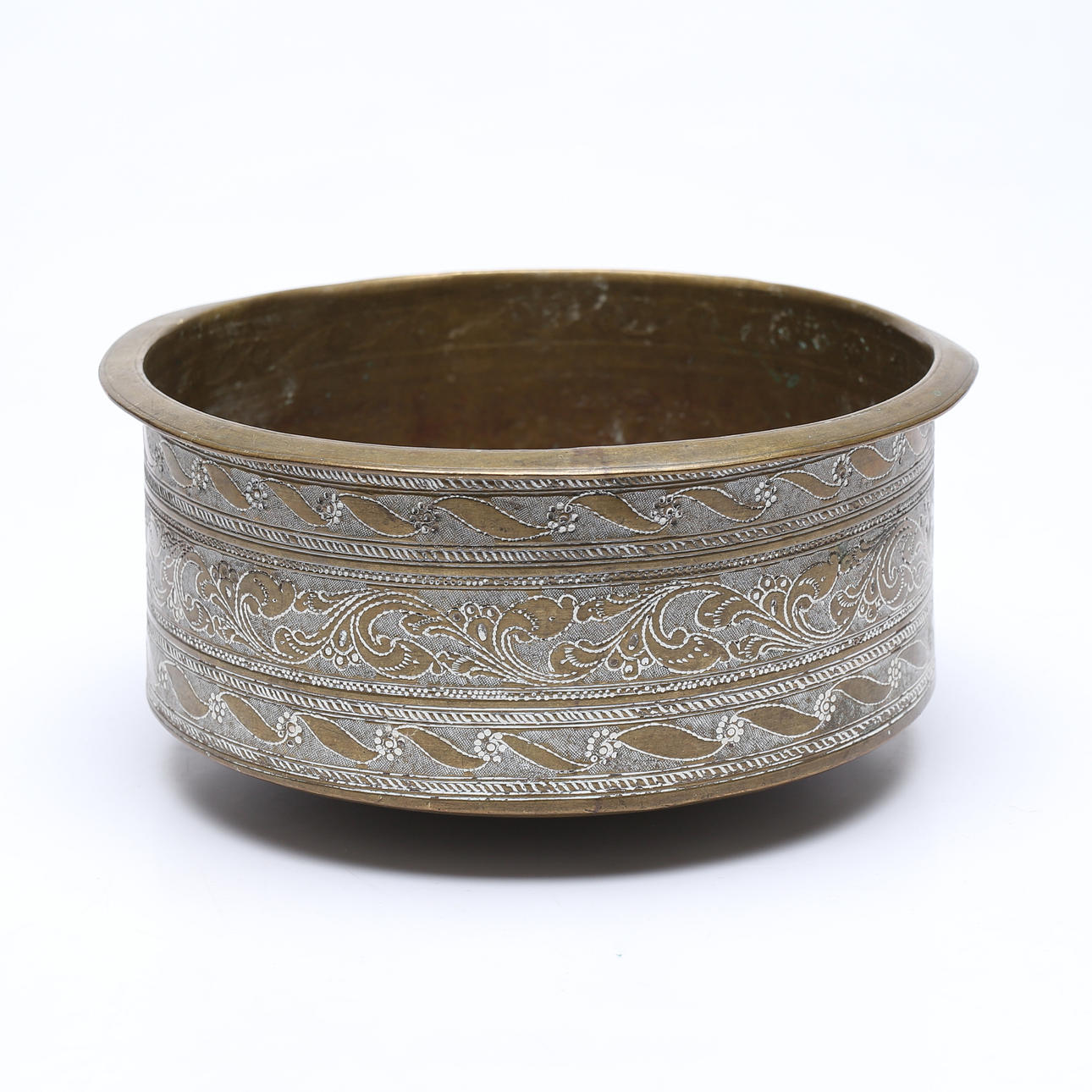 A brass bowl, oriental.
